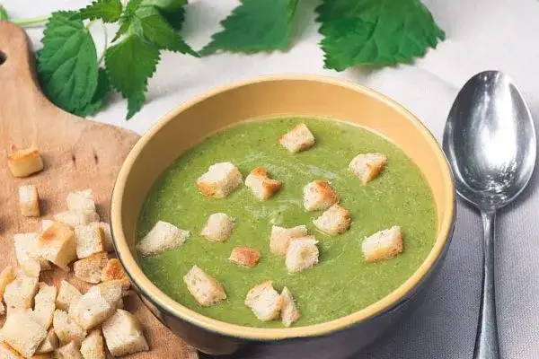 Zupa z byle czego – prosty przepis na smaczną potrawę z regionu Kokotowa