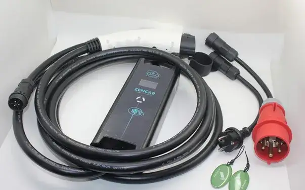 Jaką ładowarkę do samochodu elektrycznego wybrać, aby zaoszczędzić?