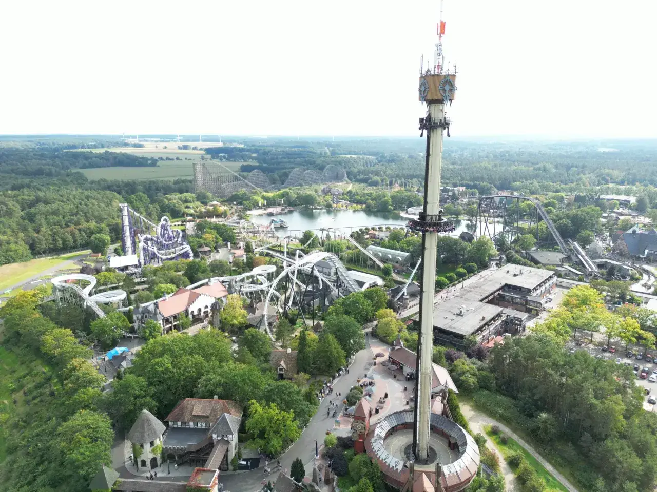 Wie viele Attraktionen hat der Heide Park? Alle Infos!