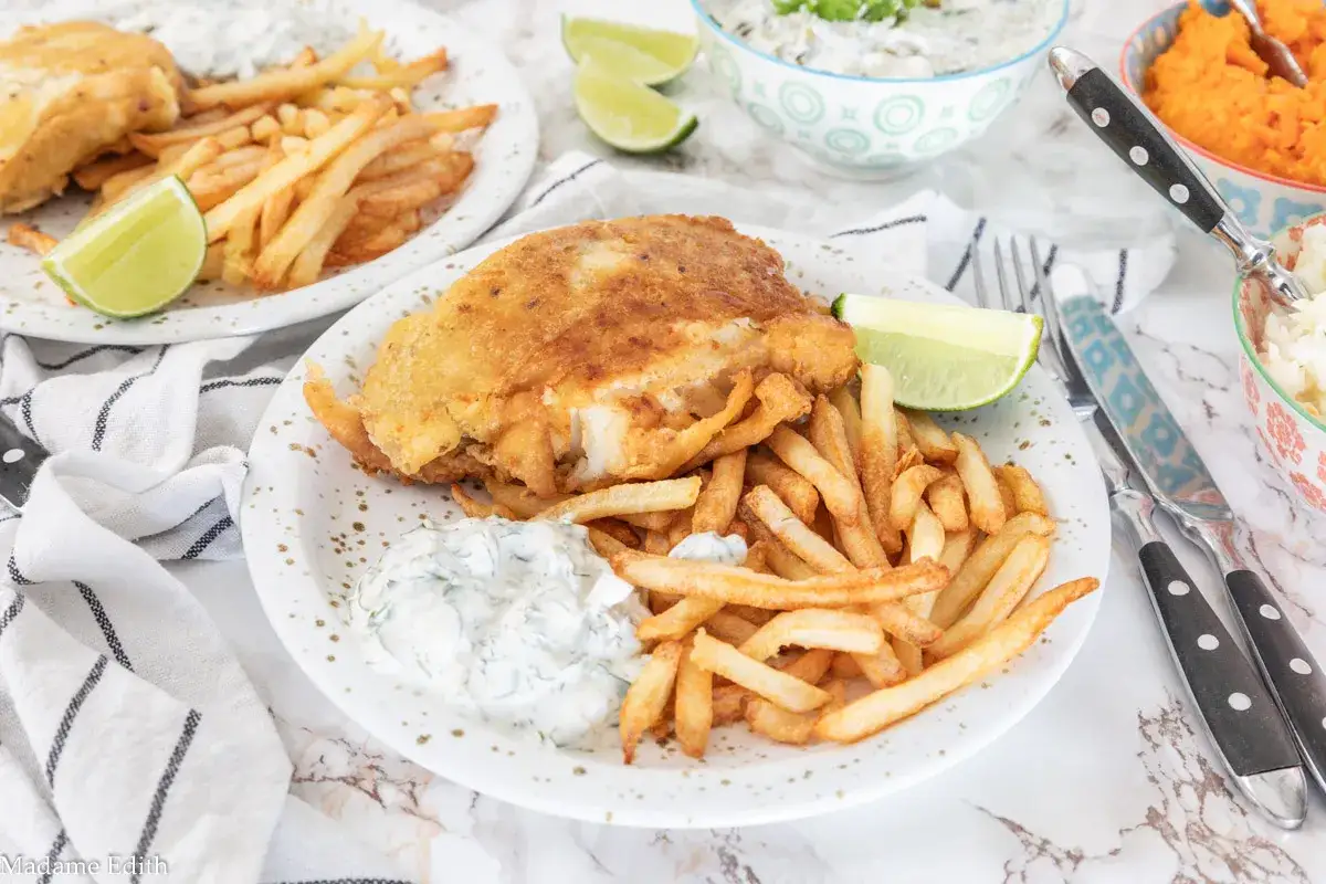 Ryba z frytkami? Tylko z idealną surówką! Przepisy i triki