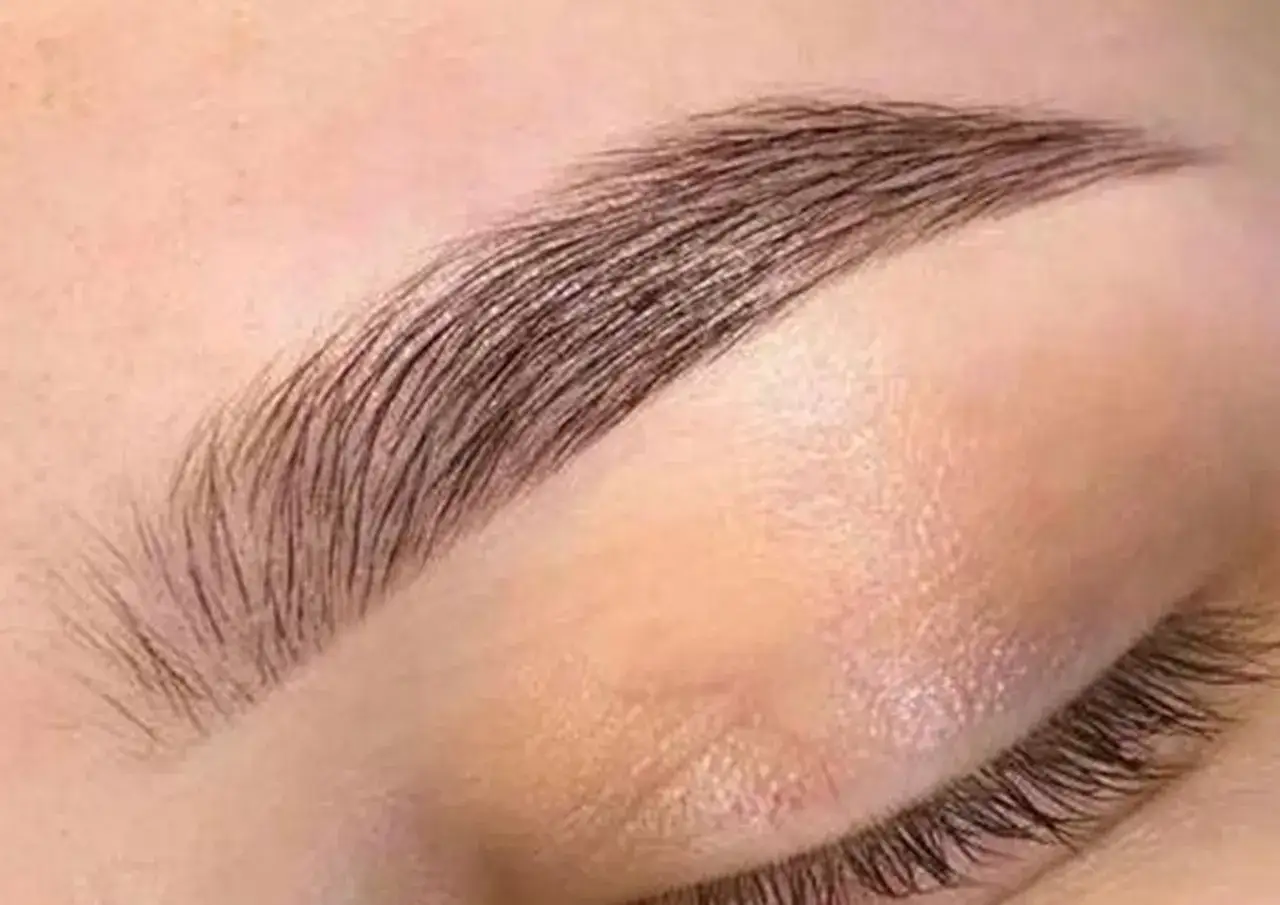 Henna pudrowa: wszystko, co musisz wiedzieć o zabiegu