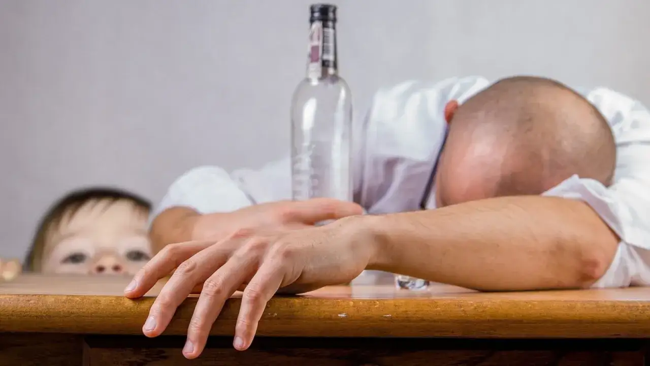 Alkoholizm to choroba psychiczna? Prawda o podwójnej diagnozie