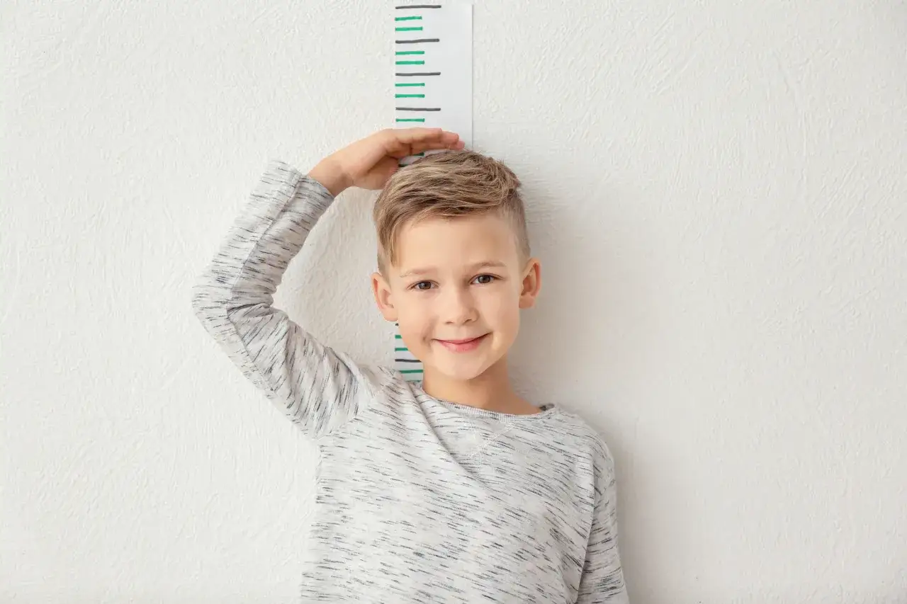 Jak wysokie będzie dziecko? Oblicz i zadbaj o zdrowy wzrost!