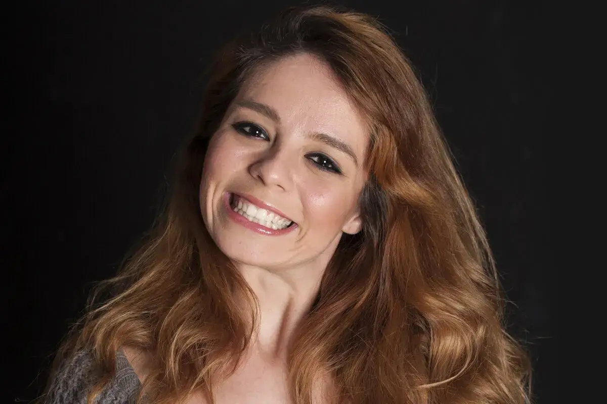 Modne fryzury po 40: Jak odjąć sobie lat? Porady stylistki.