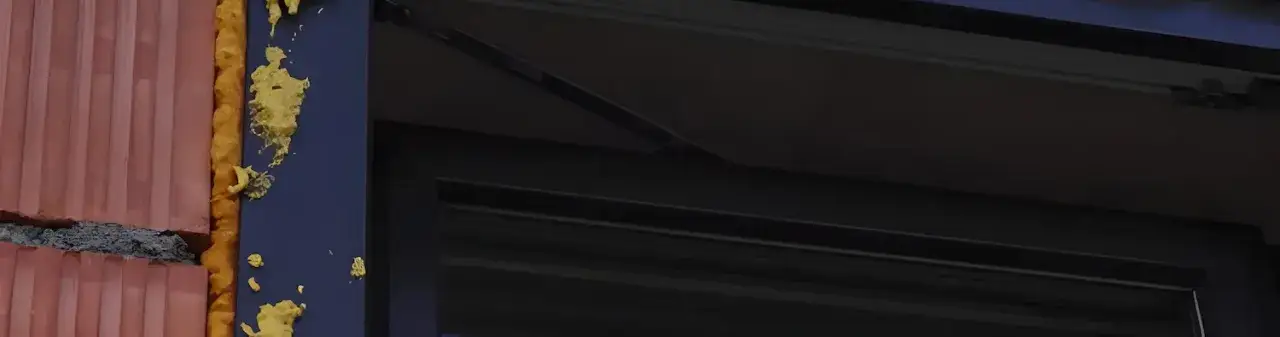 Skuteczne sposoby na usunięcie pianki montażowej z paneli bez szkód