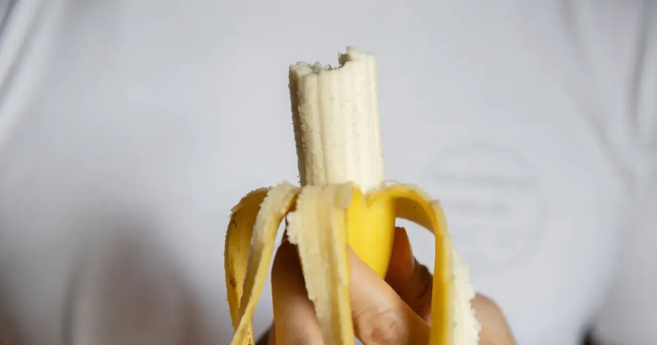 Czy banany tuczą? Ekspert wyjaśnia, jak jeść i nie tyć