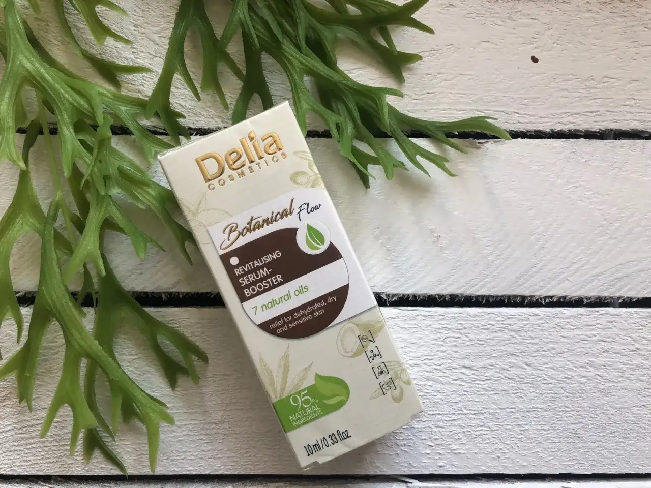 Delia serum rewitalizujące: Sekret młodej skóry za grosze?
