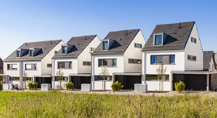 Czym zajmuje się deweloper i jakie ma kluczowe obowiązki?