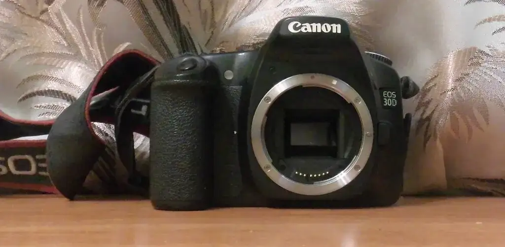 Lustrzanka Canon EOS 30D – poznaj jej mocne i słabe strony