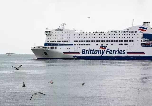 Podróż promem z Polski do Anglii: Ile trwa i jak zaplanować?