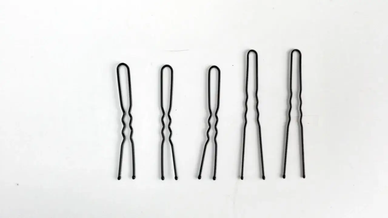 Perfekcyjna fryzura szpilkami: Odkryj triki profesjonalistów