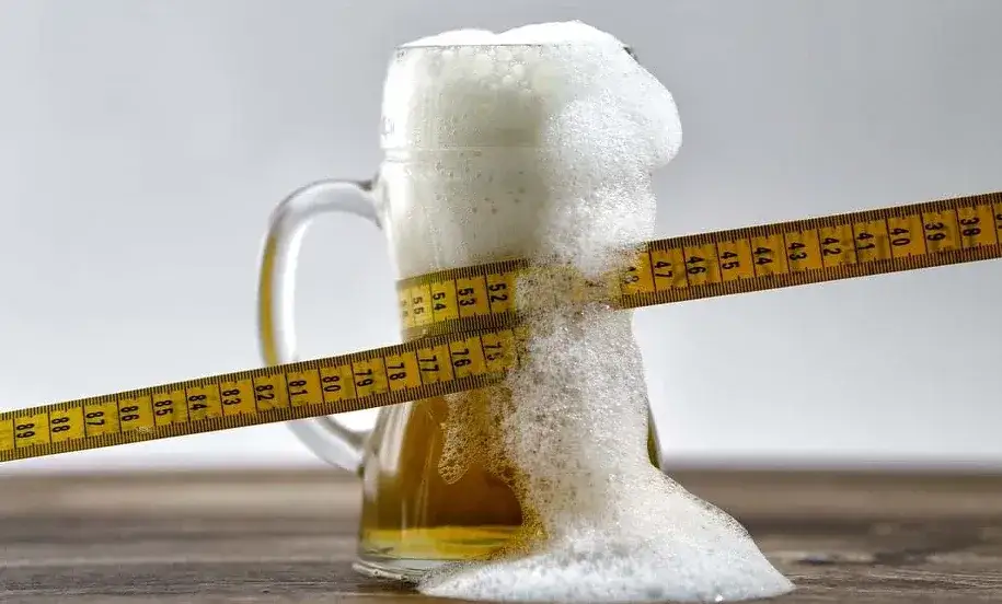 Ile kalorii ma piwo? Odkryj sekrety i pij świadomie!