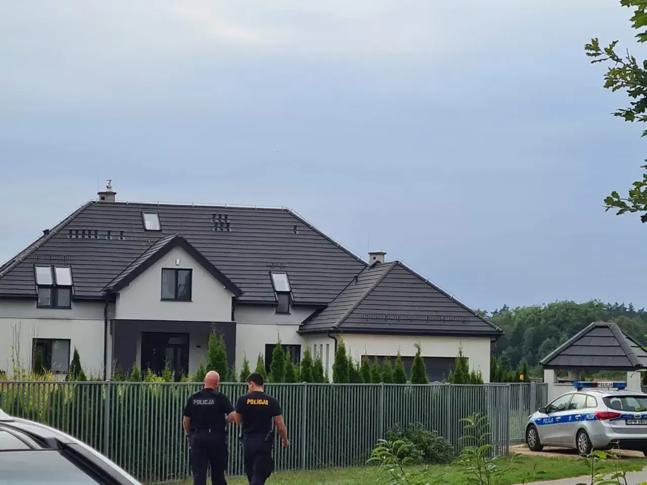 Niechciany lokator: Czy można legalnie wyrzucić go z domu?