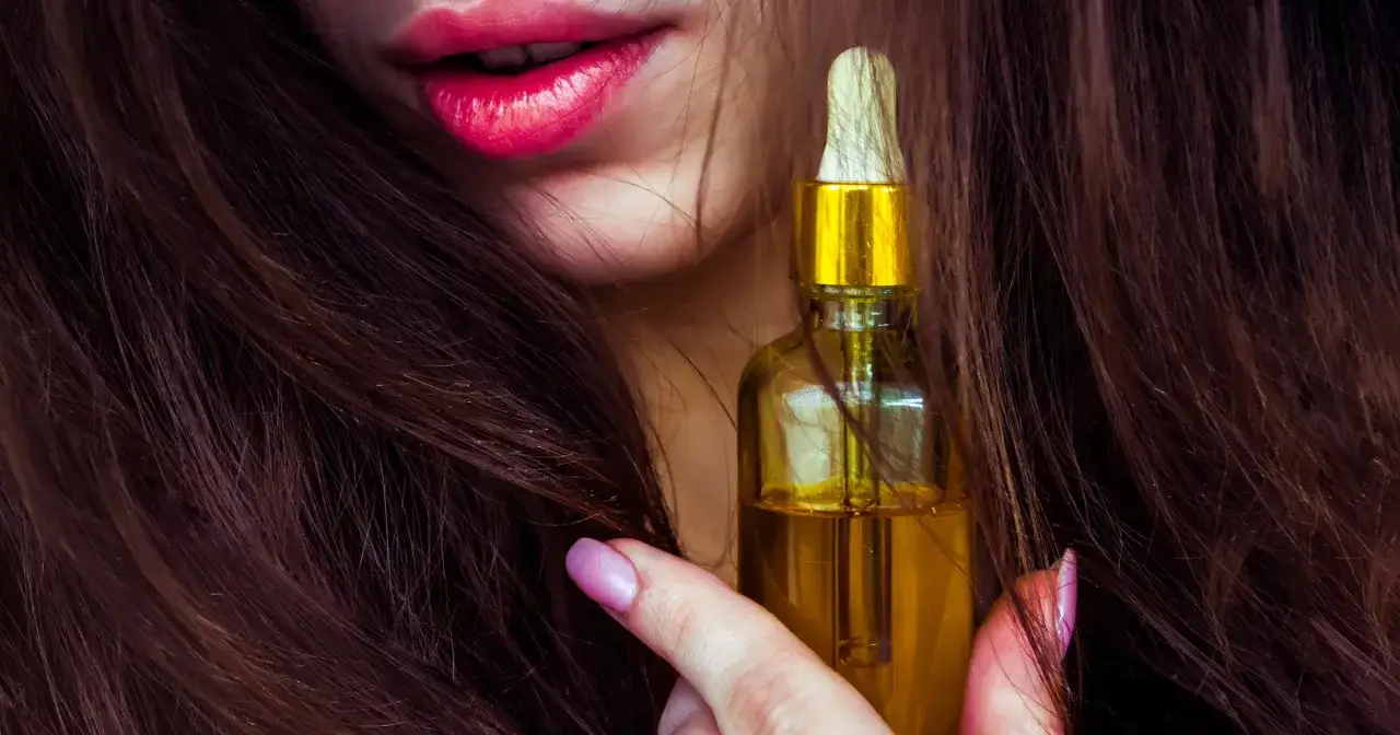 Płynne złoto dla włosów: Olejek arganowy co daje i jak stosować?