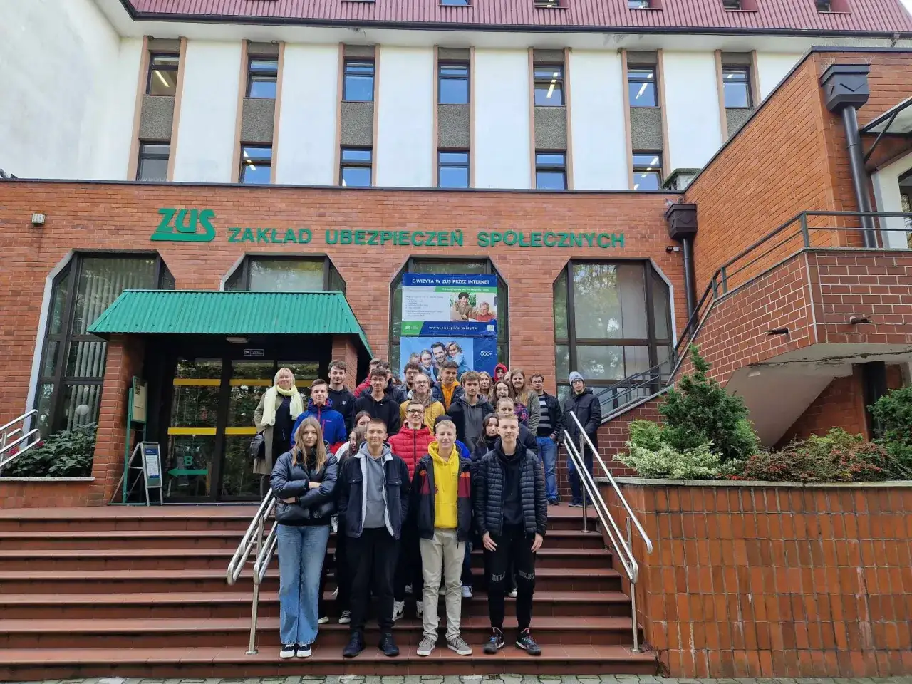 Sąd Pracy i ZUS: Skuteczna walka o Twoje prawa w pracy i z ZUS-em