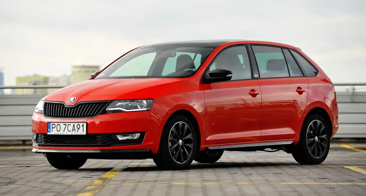 Pojemność baku Skoda Rapid - ile litrów paliwa naprawdę zmieści?