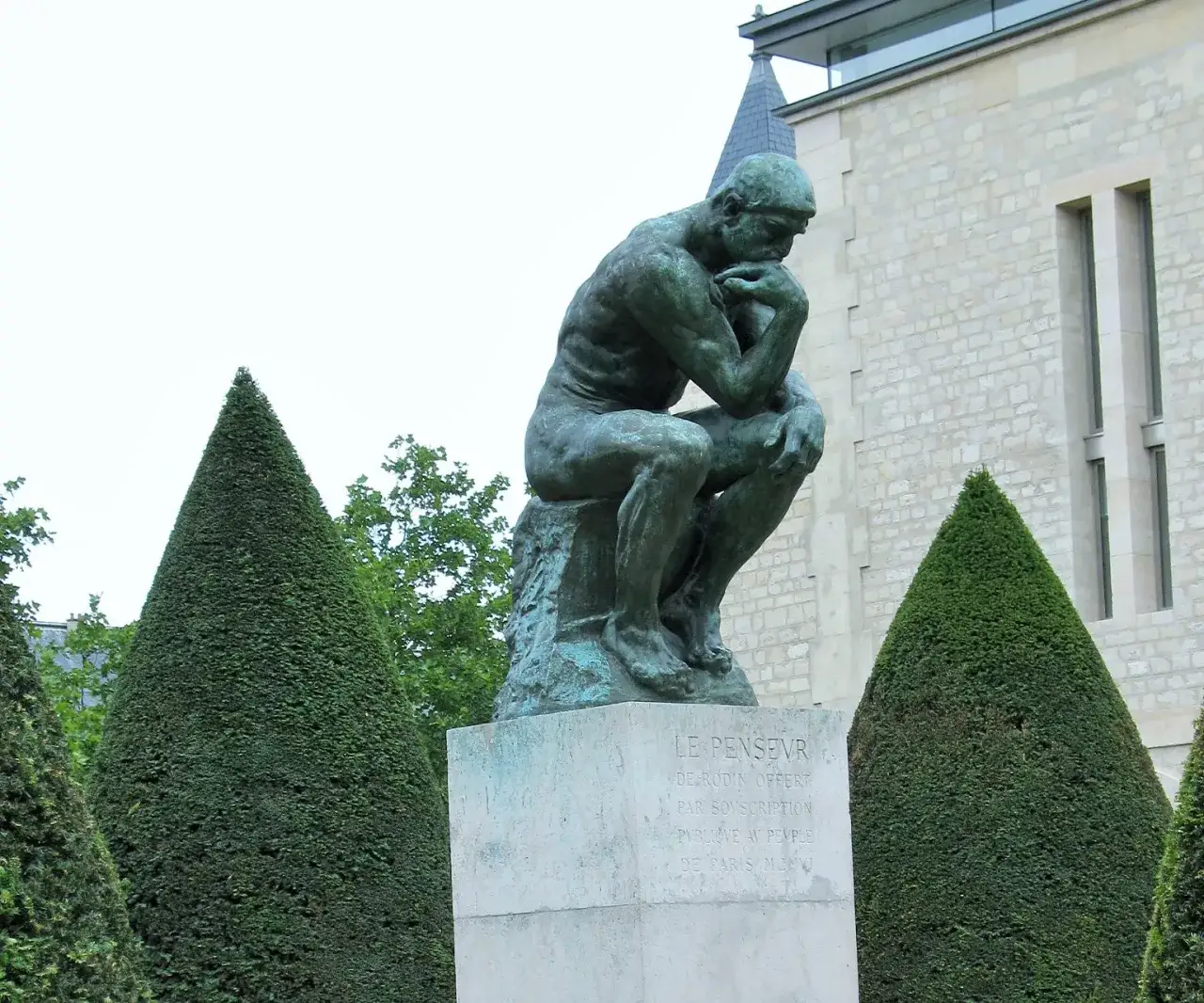 Auguste Rodin i jego rzeźba Myśliciel: historia, znaczenie i wpływ