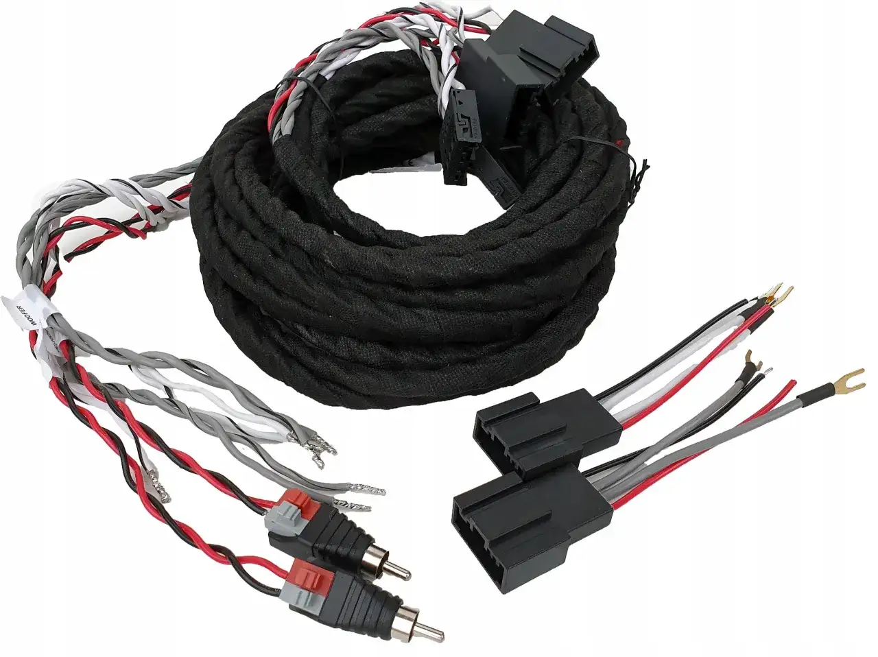 Jak podłączyć kable do głośników w samochodzie bez błędów i kosztów