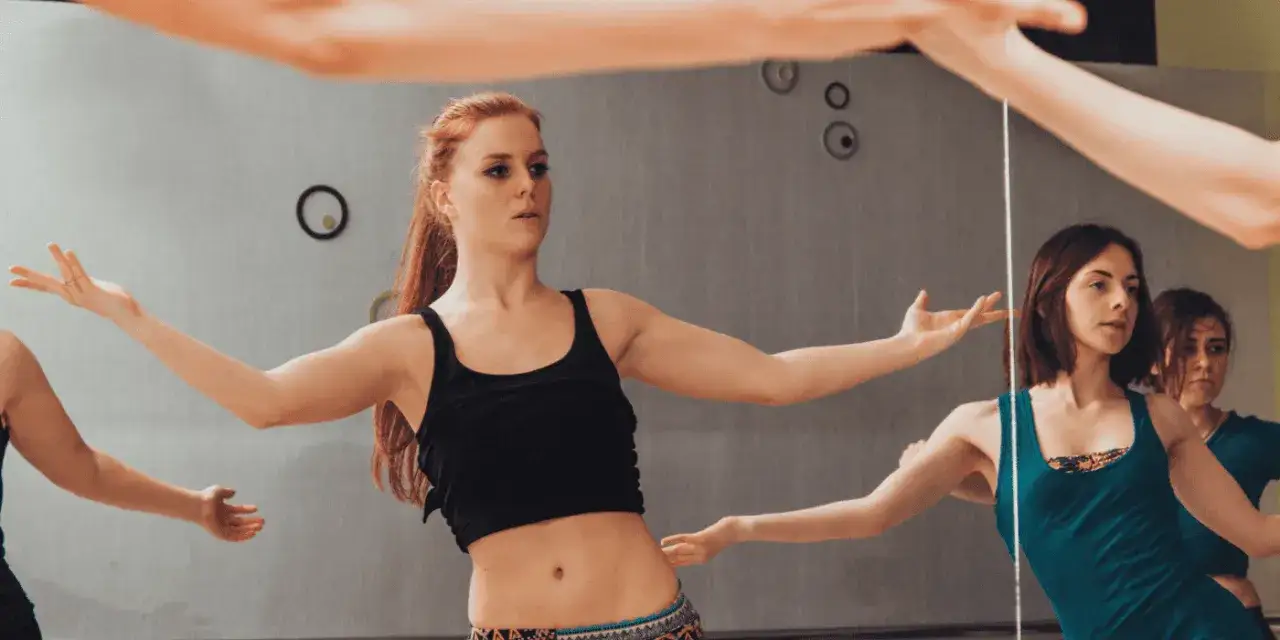Zajęcia z tańca dla dorosłych – odkryj różnorodność stylów w Polsce