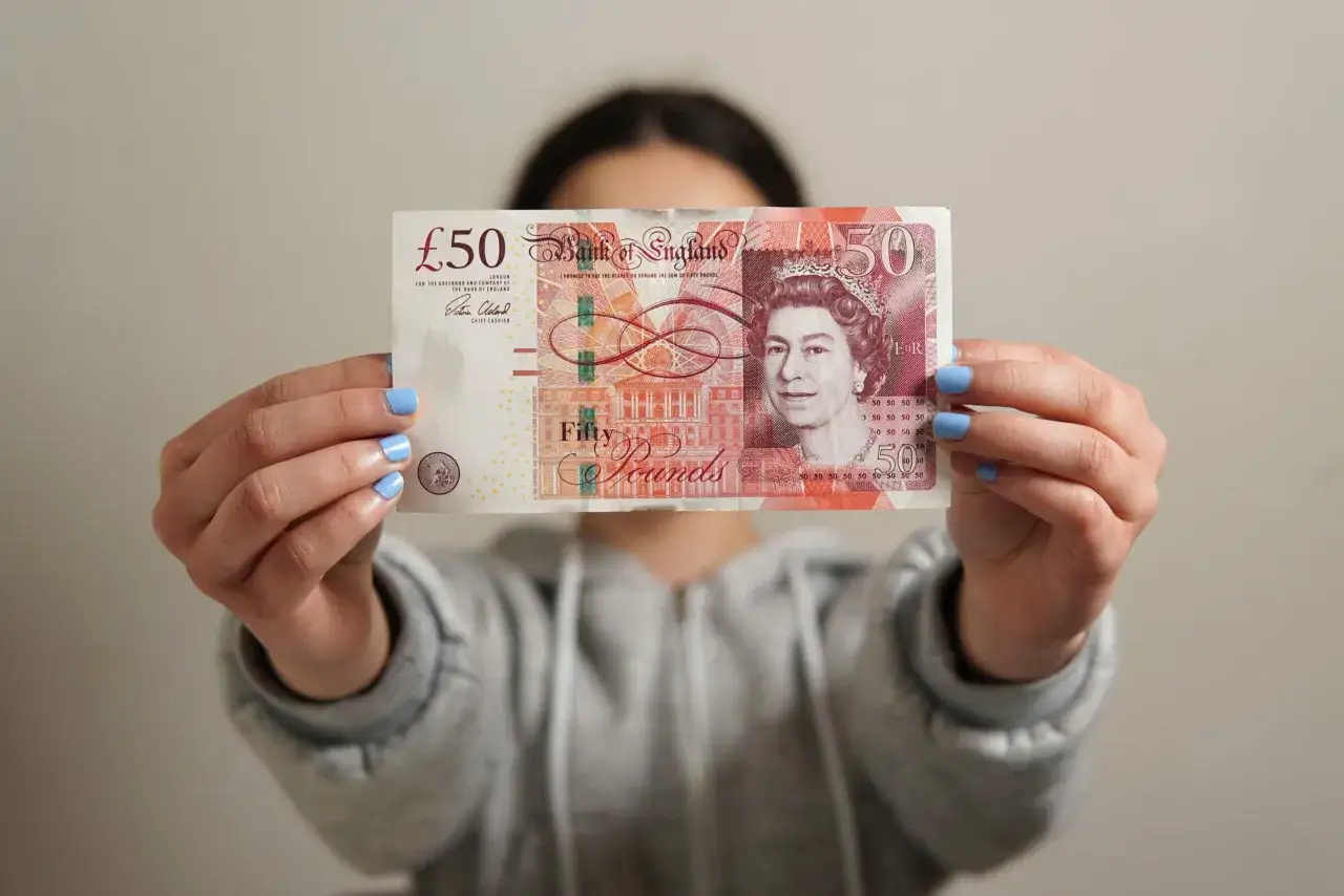 Czy studia medyczne są płatne? Poznaj ukryte koszty i opcje darmowe