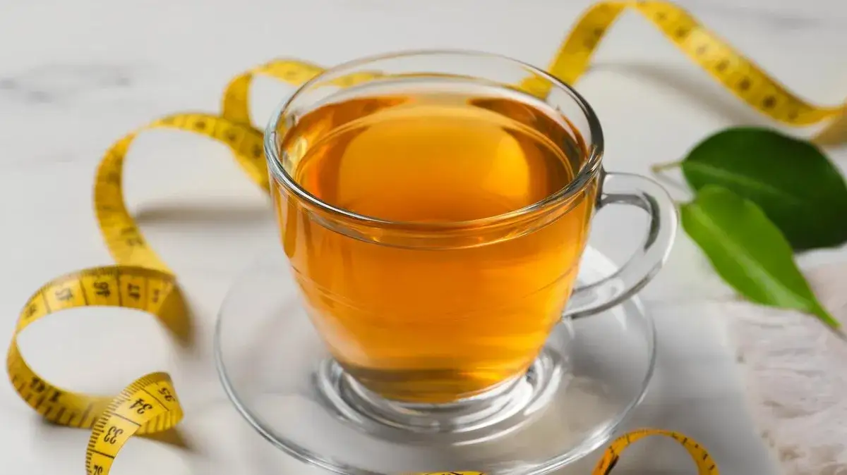 Odchudzanie z herbatą: Które działają i jak je pić?