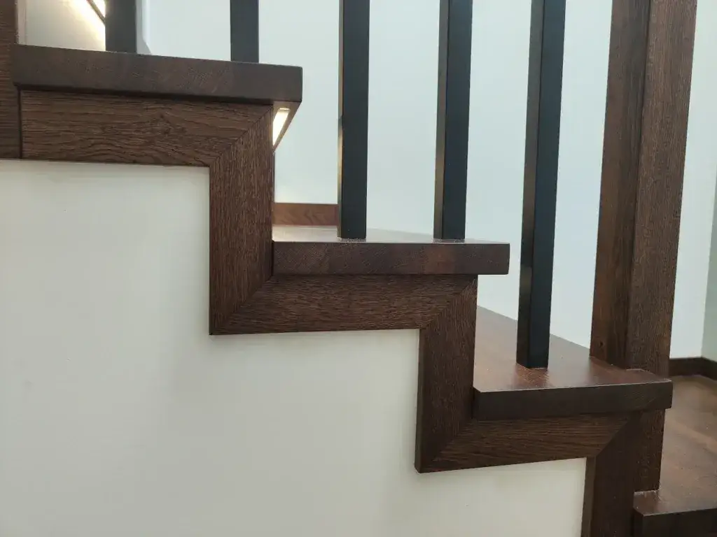 Najlepsza bejca na schody - wybierz trwałość i estetykę dla drewna