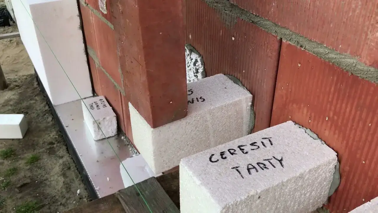 Jaki klej do styropianu grafitowego? Wybierz najlepszy dla trwałości izolacji