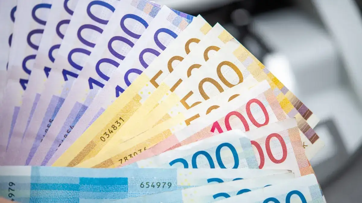 Ile zarabia geodeta w Norwegii? Zaskakujące różnice w wynagrodzeniach