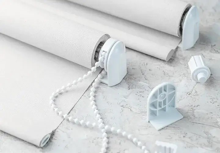 Jak naprawić roletę w oknie: proste sposoby na skuteczną naprawę