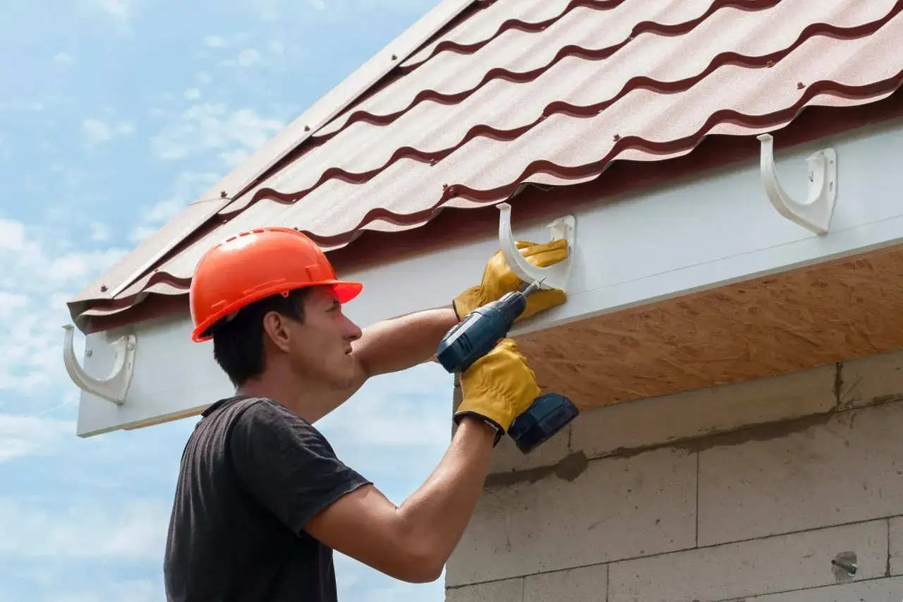 Jak zamocować rynny? Poradnik DIY: Krok po kroku i bez błędów