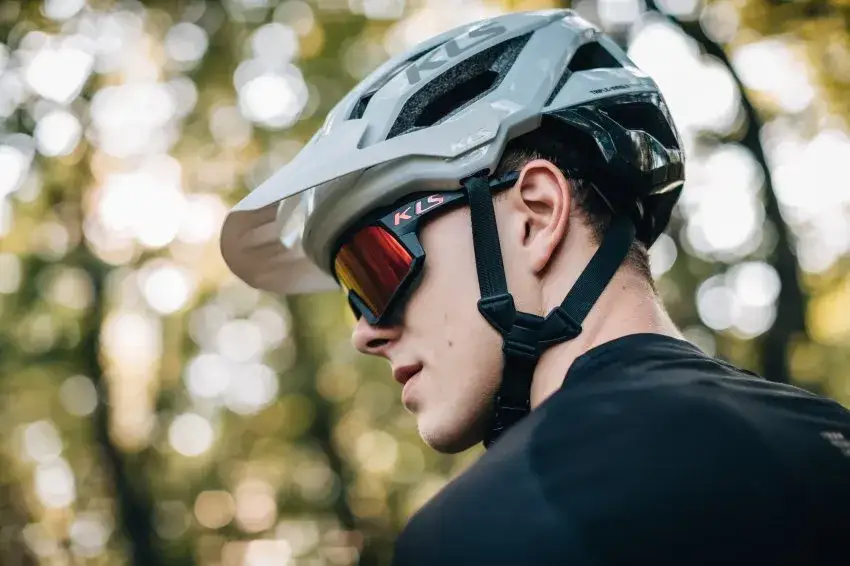 Jaki kask enduro MTB wybrać, aby zapewnić maksymalne bezpieczeństwo?