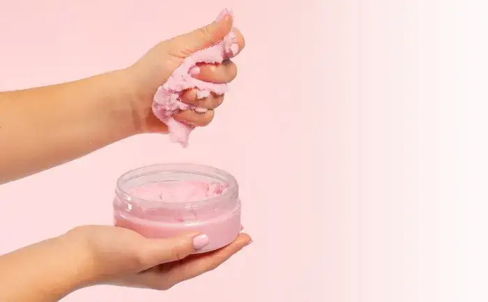 Jak uniknąć krostek po goleniu i cieszyć się gładką skórą