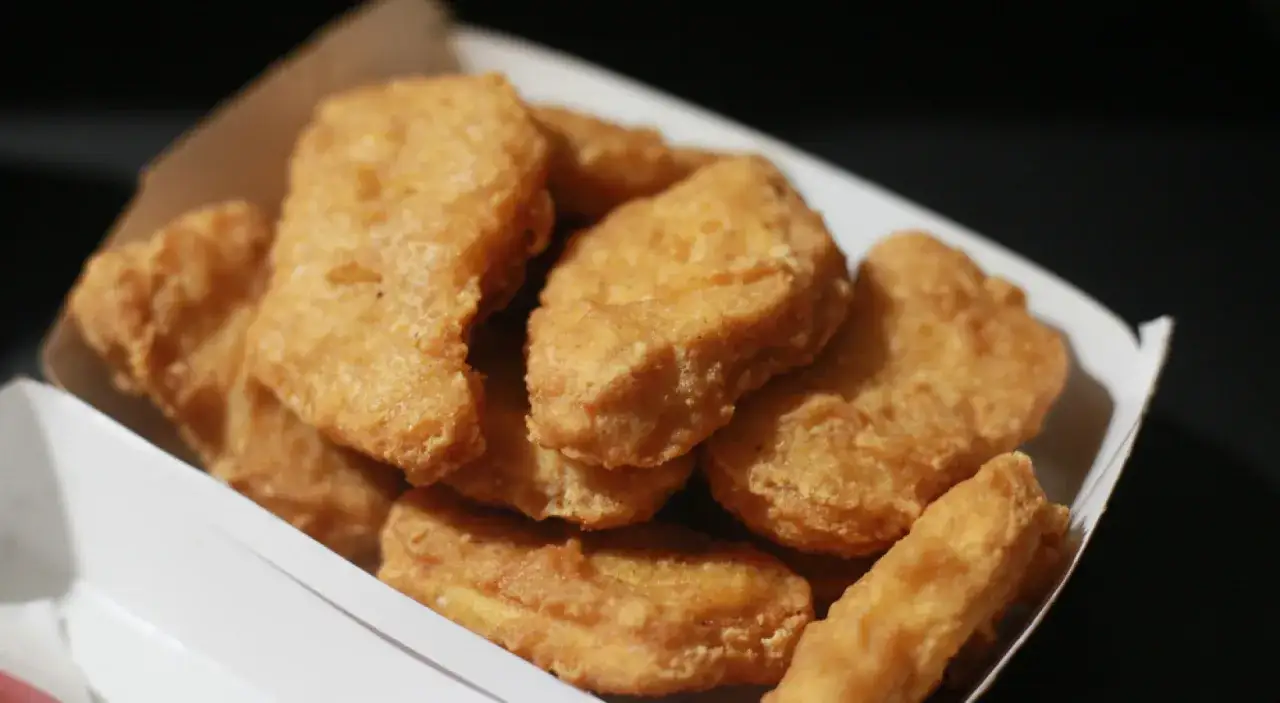 Z czego są Nuggetsy McDonald's? Prawda o składzie i bez MOM!