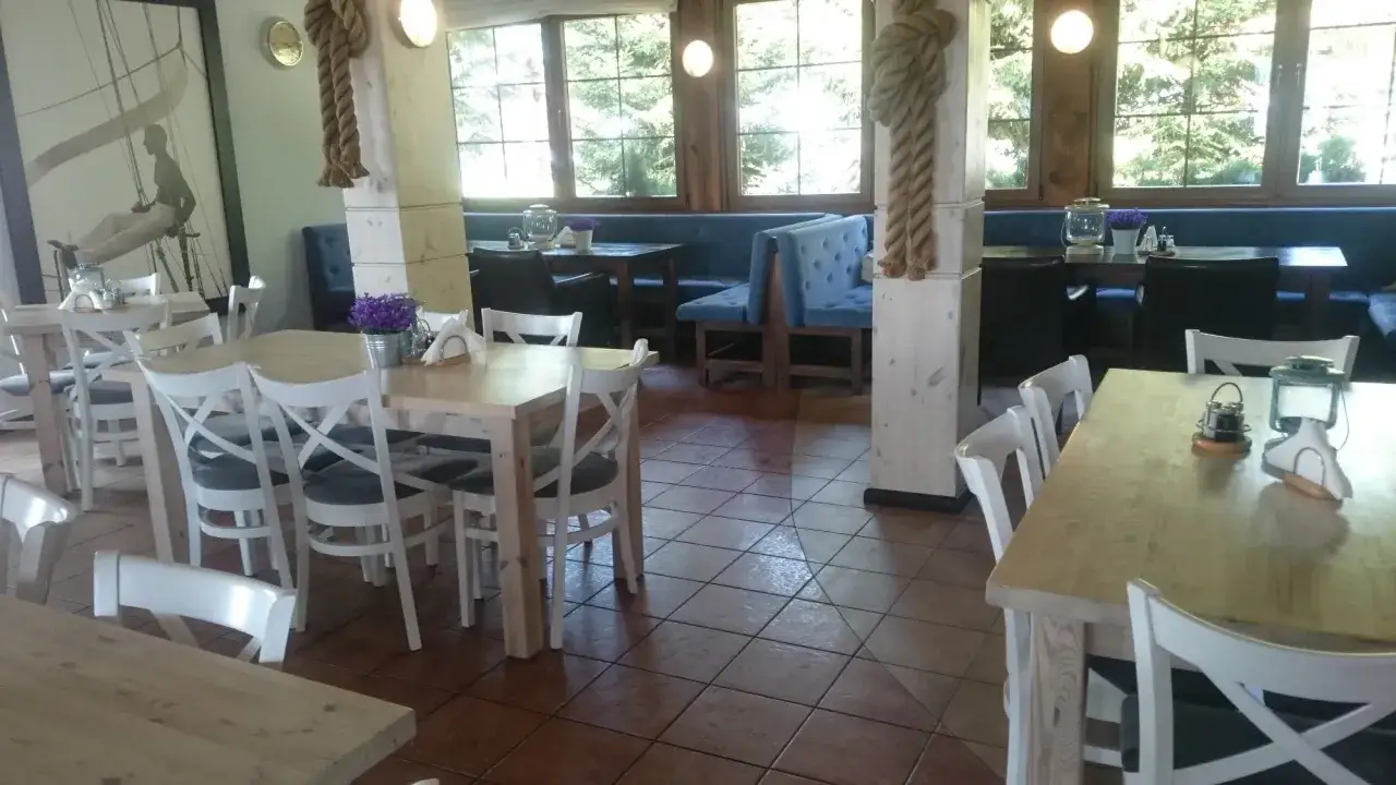 Ruciane Nida – gdzie zjeść, by nie żałować wyboru? Sprawdź najlepsze miejsca