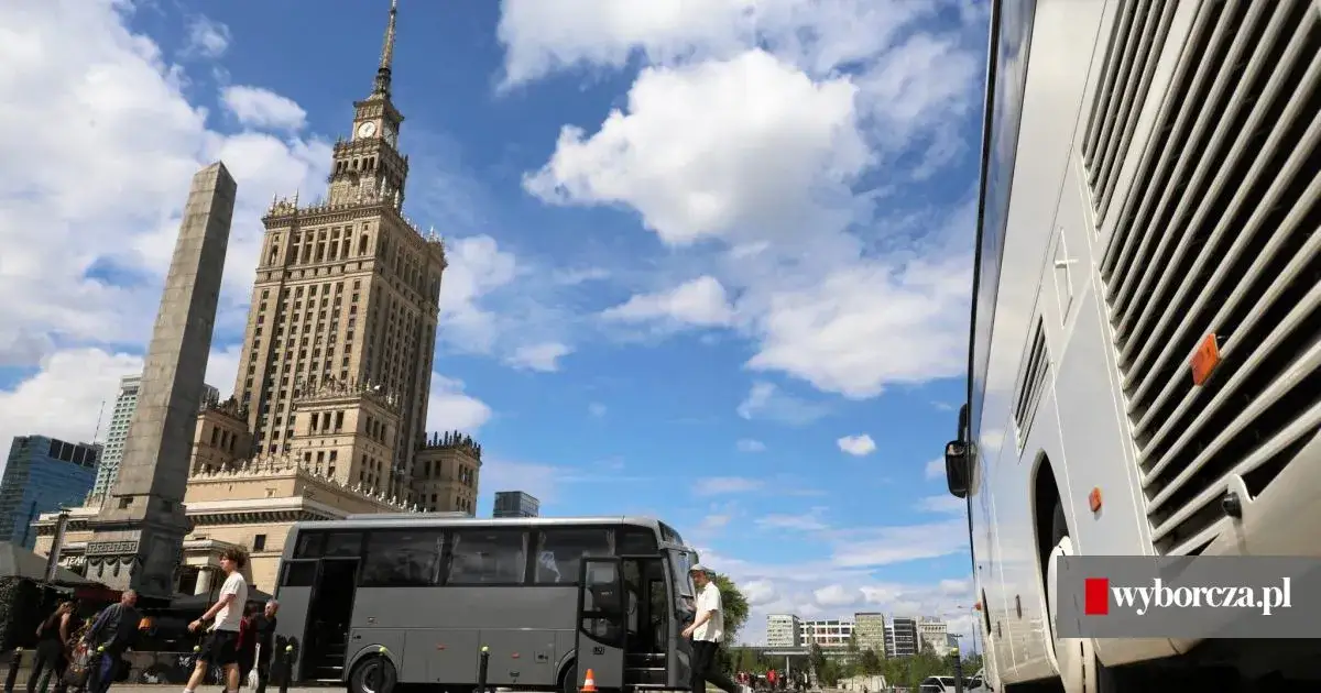Gdzie jest przystanek Big Bus Warszawa? Start z Dworca!