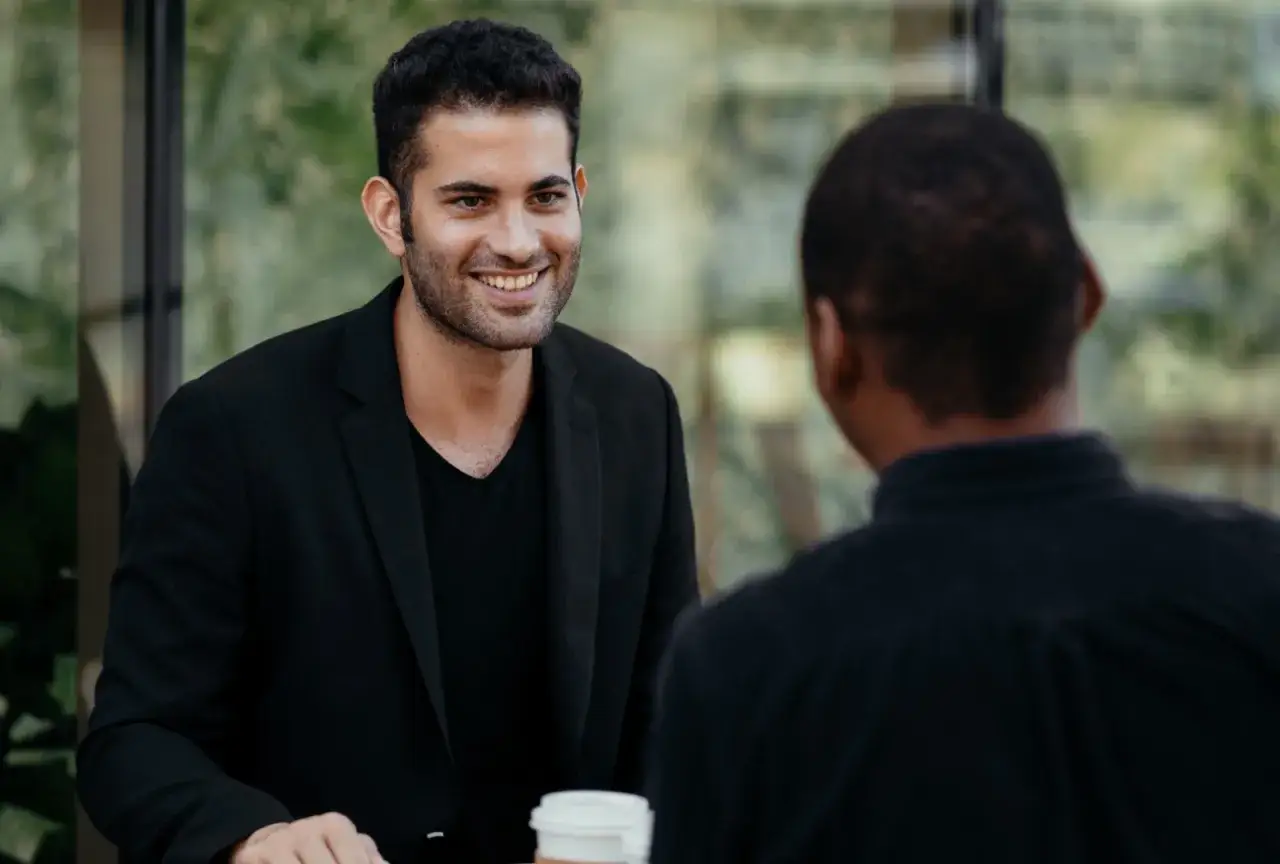 Nigdy więcej niezręcznej ciszy! Tematy do rozmowy na każdą okazję