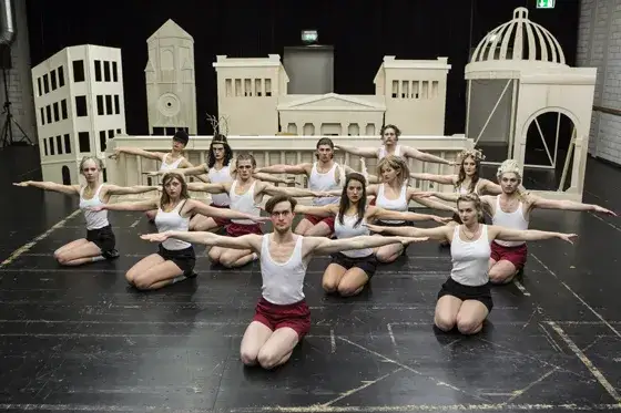 Otto Falckenberg Schule: Geschichte, Programme und erfolgreiche Absolventen