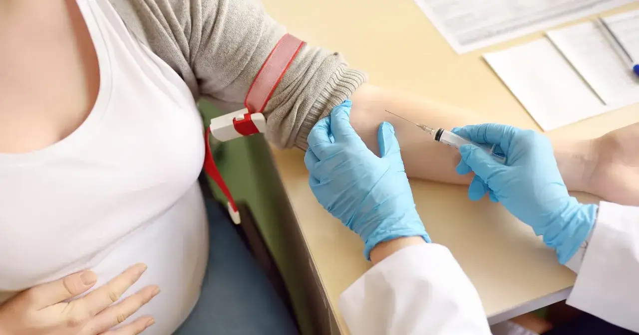 Podwyższone granulocyty w ciąży: Czy to powód do niepokoju?