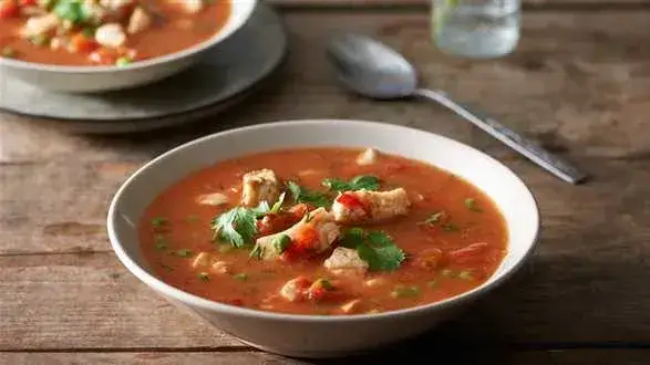 Jak ugotować zupę rybną – prosty przepis na pyszną zupę domową