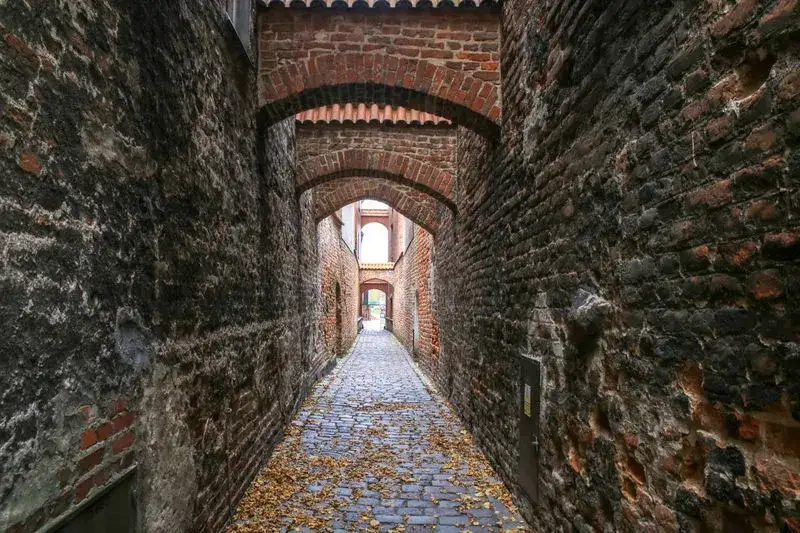 Elbląg: co musisz zobaczyć? Przewodnik po atrakcjach i historii