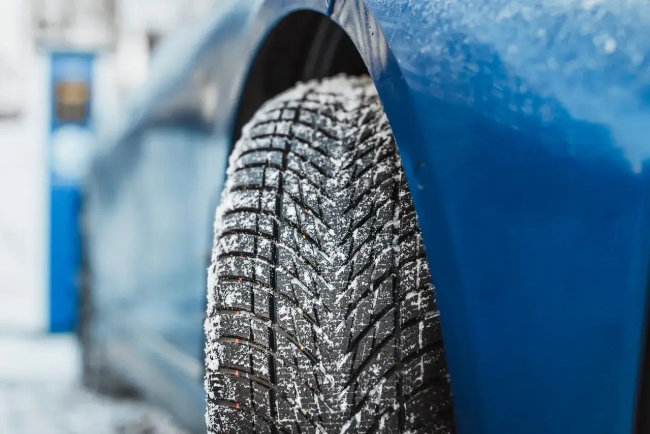 Opony zimowe: wybór eksperta dla bezpieczeństwa i oszczędności