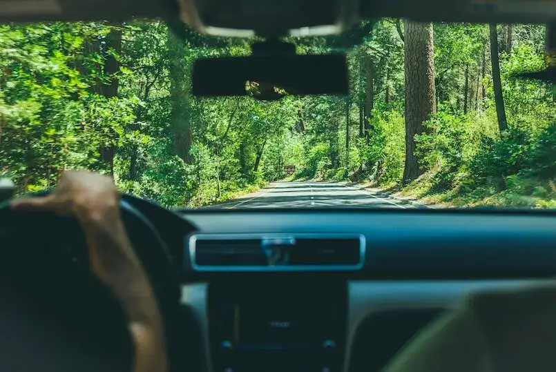 Czy po operacji zaćmy można prowadzić samochód? Ważne informacje i porady