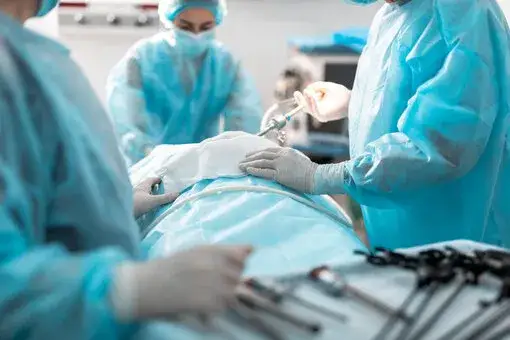 Chirurg naczyniowy: objawy, choroby, leczenie - poznaj specjalistę