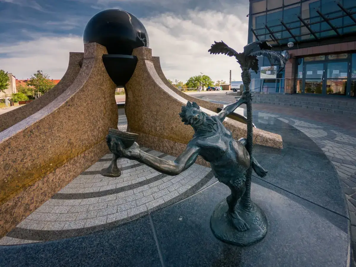 Zielona Góra: Atrakcje, wino, Bachusiki Twój przewodnik po mieście