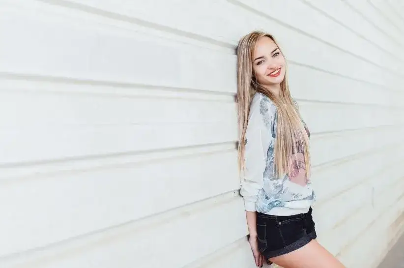 Stylizacje dla dziewczyn: Modowe hity, które zaskoczą każdą nastolatkę