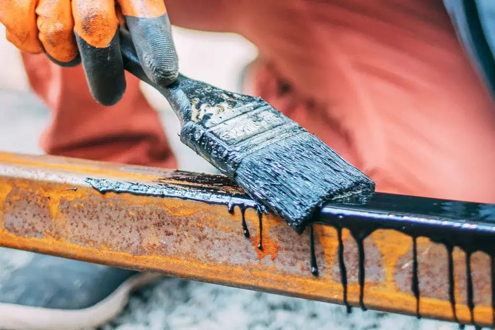 Najlepsza farba do metalu: ranking, porady i jak wybrać?