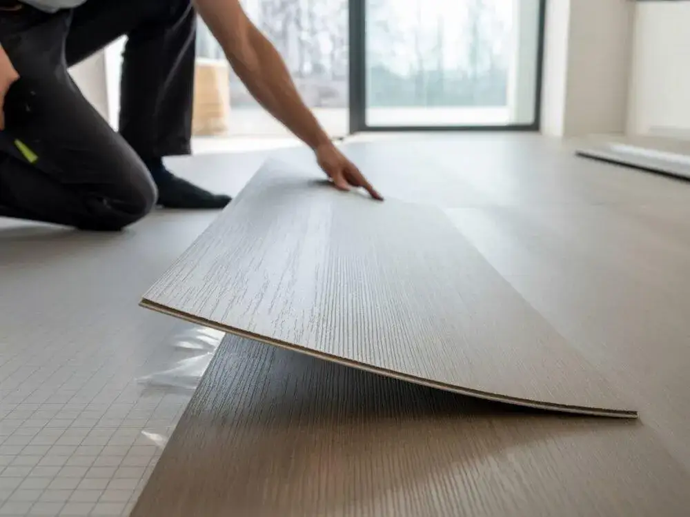 Panele na panele? Wybierz idealny podkład i uniknij błędów!