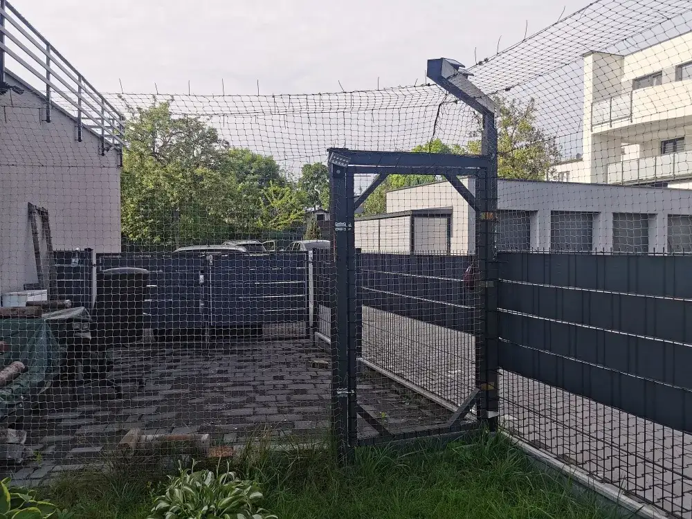 Ogrodzenie na kotwach: szybki i ekologiczny sposób na stabilne ogrodzenie