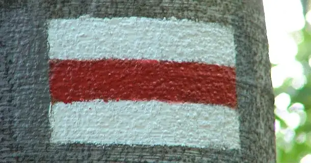 Co oznaczają kolory szlaków turystycznych? Poznaj ich znaczenie i zastosowanie