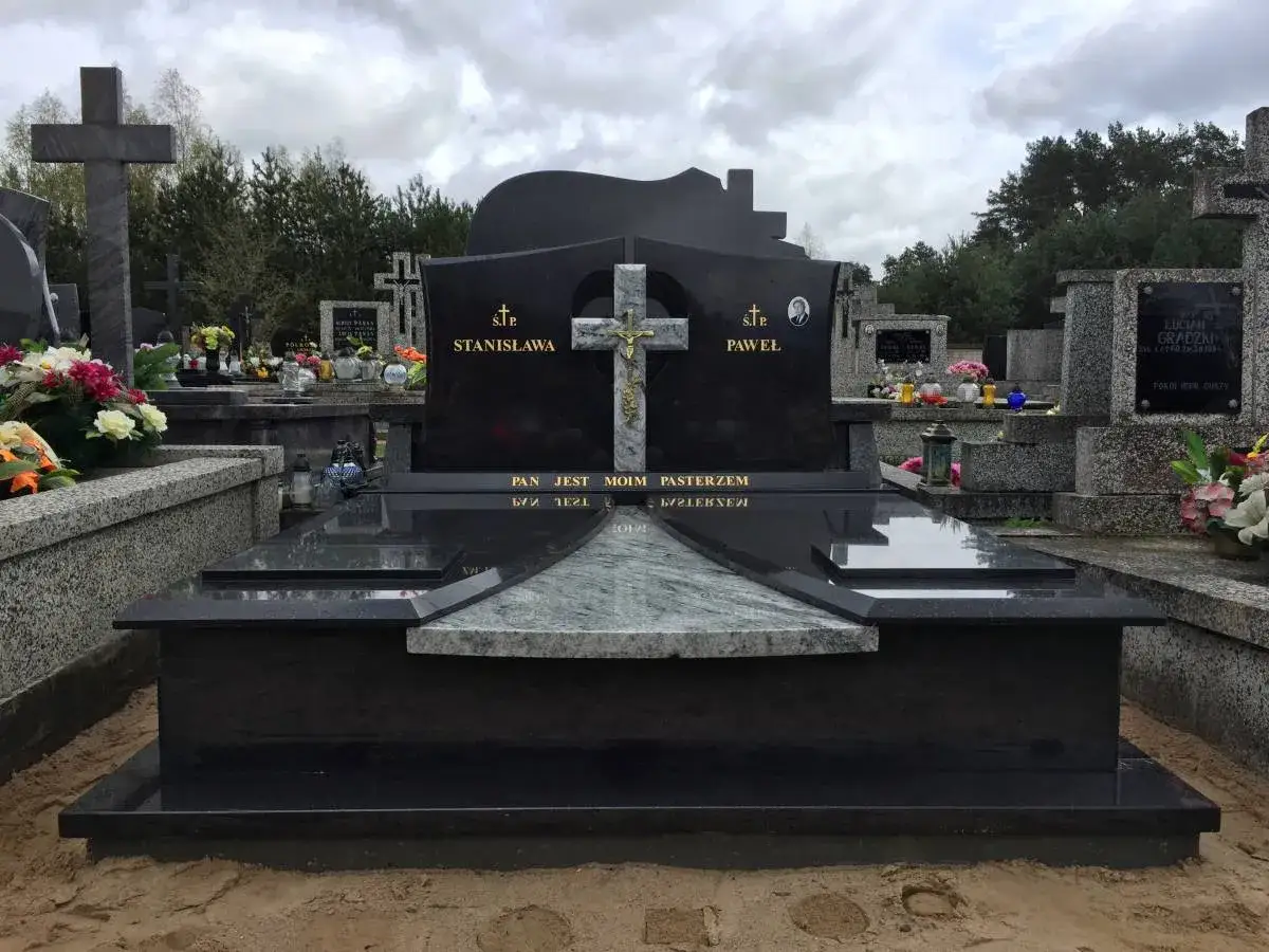 Pomniki podwójne: Jak wybrać elegancki i trwały symbol pamięci?